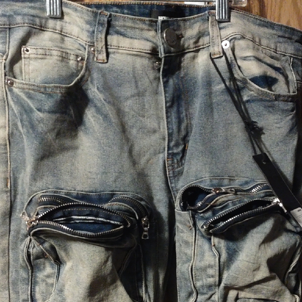 Nova Men Relaxed Fit Jeans with Multiple Zipper Pockets